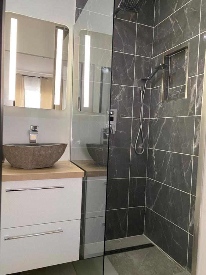 Bourg-Saint-Andéol O Bain Soleil B&B 외부 사진